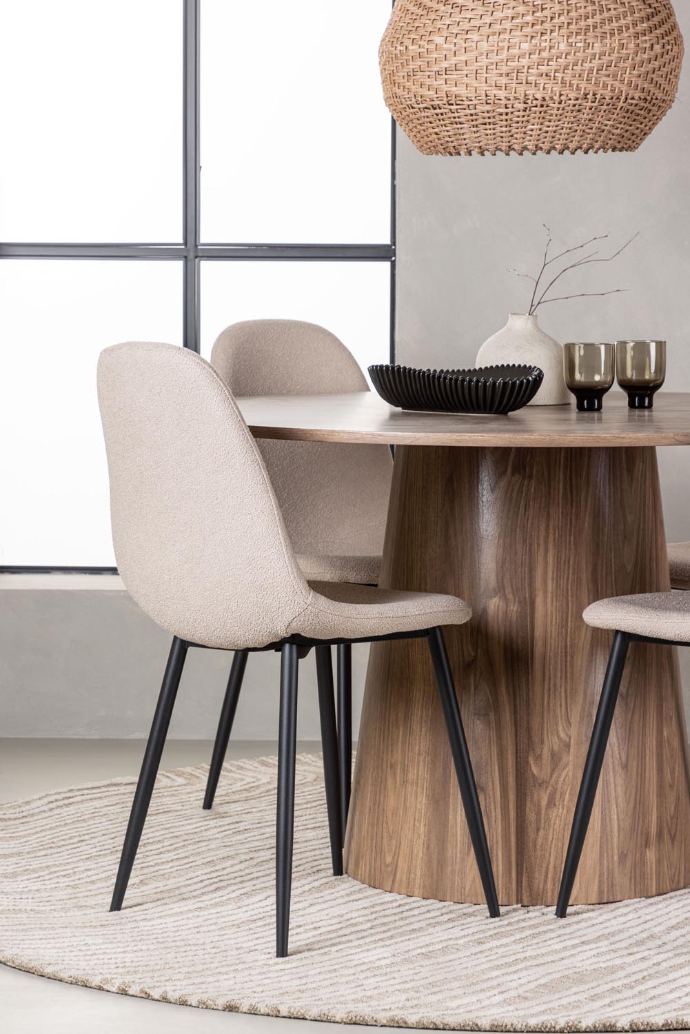 Lanzo Esszimmerset + Polar ⌀120cm/4St. in Natur / Beige / Schwarz präsentiert im Onlineshop von KAQTU Design AG. Esszimmerset ist von Venture Home
