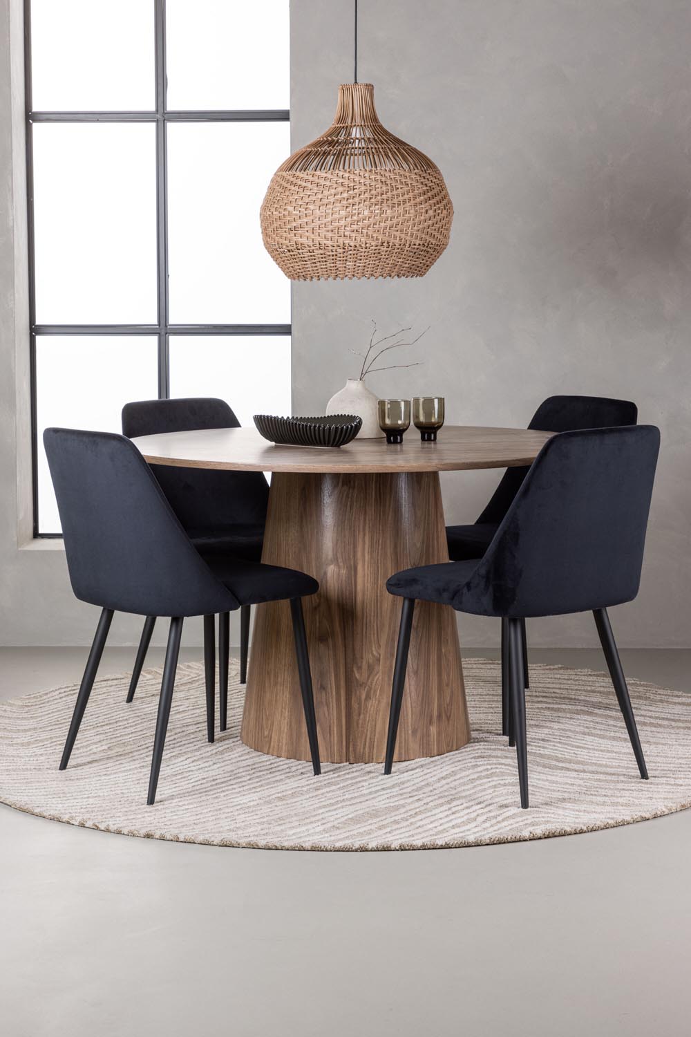 Lanzo Esszimmerset + Night ⌀120cm/4St. in Natur / Schwarz präsentiert im Onlineshop von KAQTU Design AG. Esszimmerset ist von Venture Home