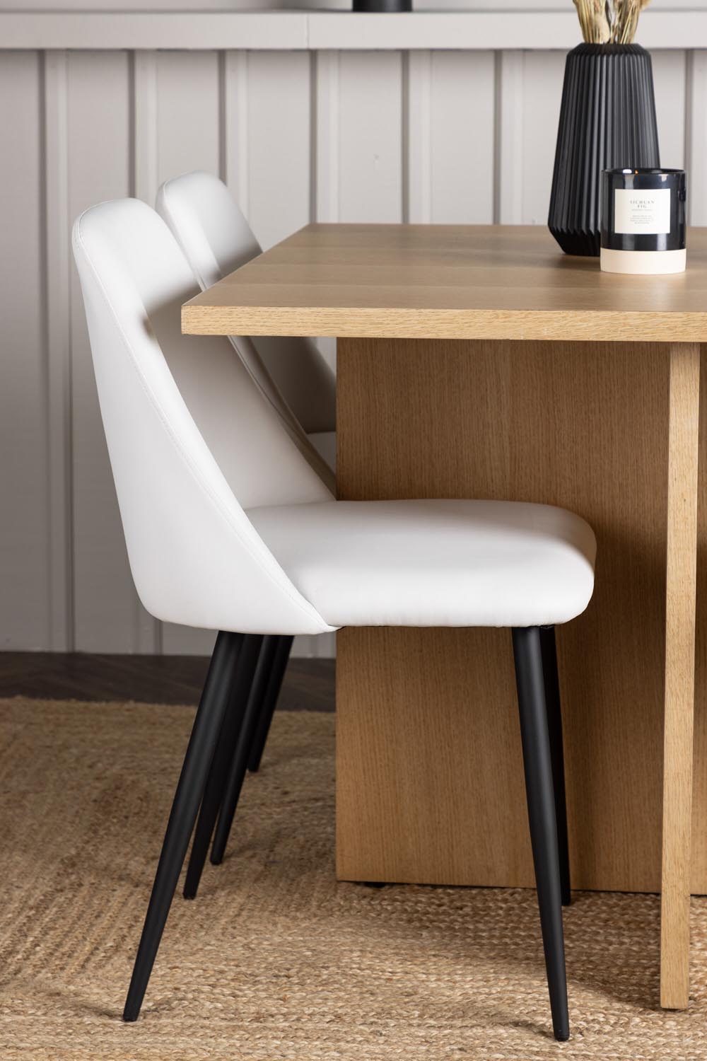 Leo Esszimmerset + Night 100cm/4St. in Schwarz-Weiss präsentiert im Onlineshop von KAQTU Design AG. Esszimmerset ist von Venture Home