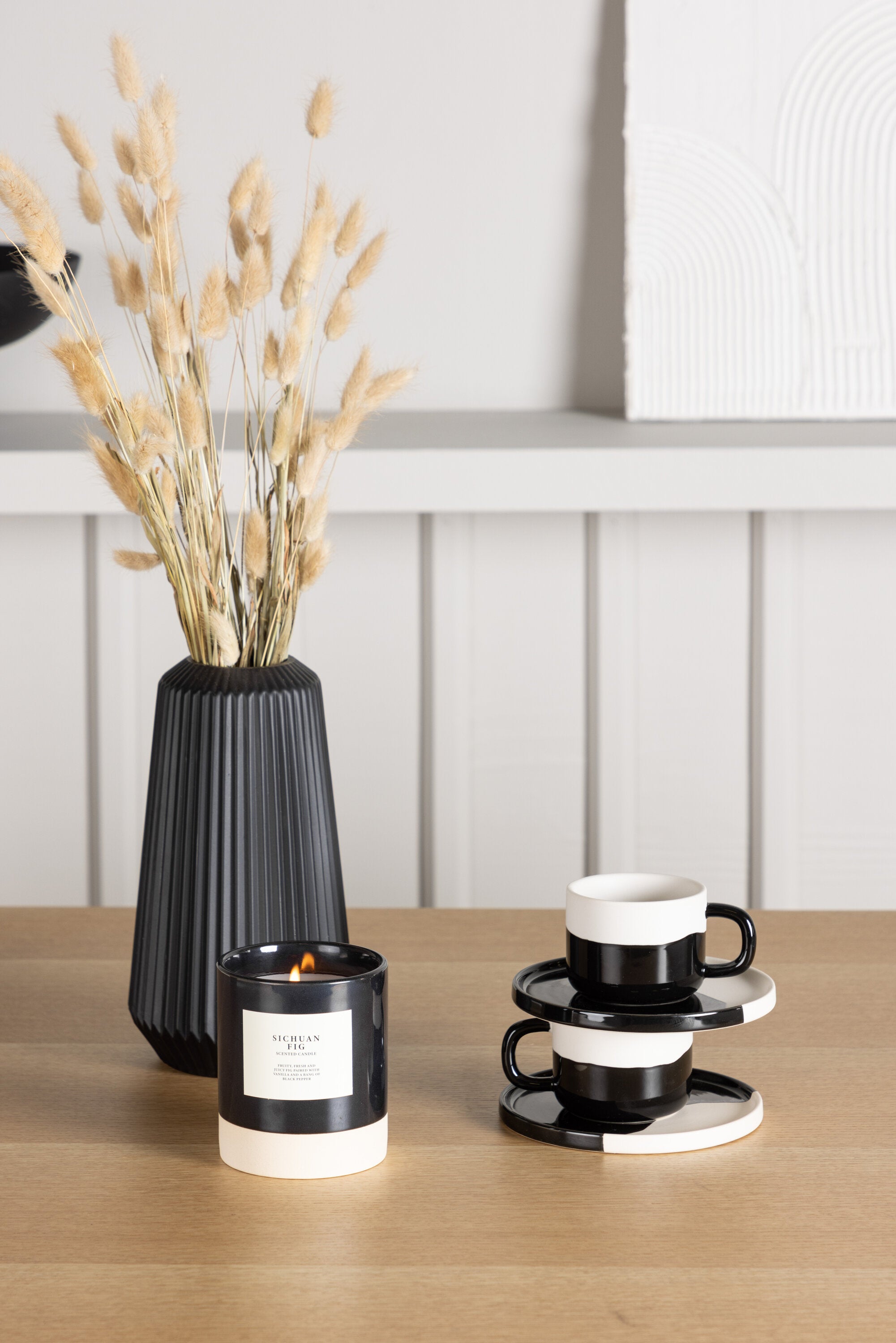 Leo Esszimmerset + Night 100cm/4St. in Schwarz-Weiss präsentiert im Onlineshop von KAQTU Design AG. Esszimmerset ist von Venture Home