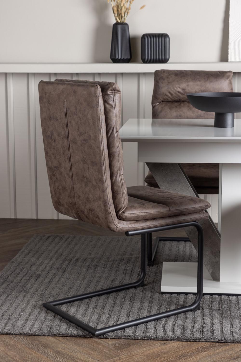 Disa Esszimmerset ausziehbar + Zizo 120cm/4St. in Schwarz Braun präsentiert im Onlineshop von KAQTU Design AG. Esszimmerset ist von Venture Home