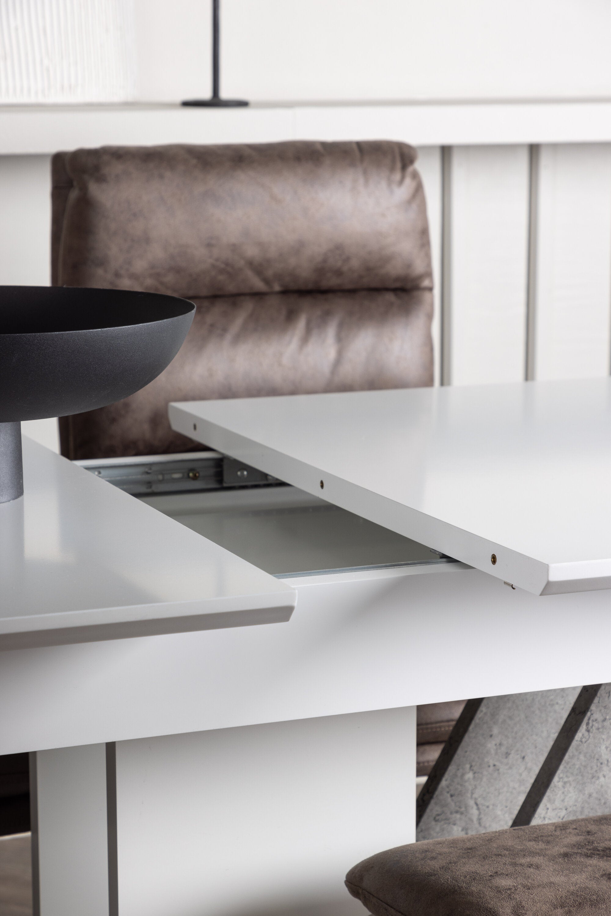 Disa Esszimmerset ausziehbar + Zizo 120cm/4St. in Schwarz Braun präsentiert im Onlineshop von KAQTU Design AG. Esszimmerset ist von Venture Home