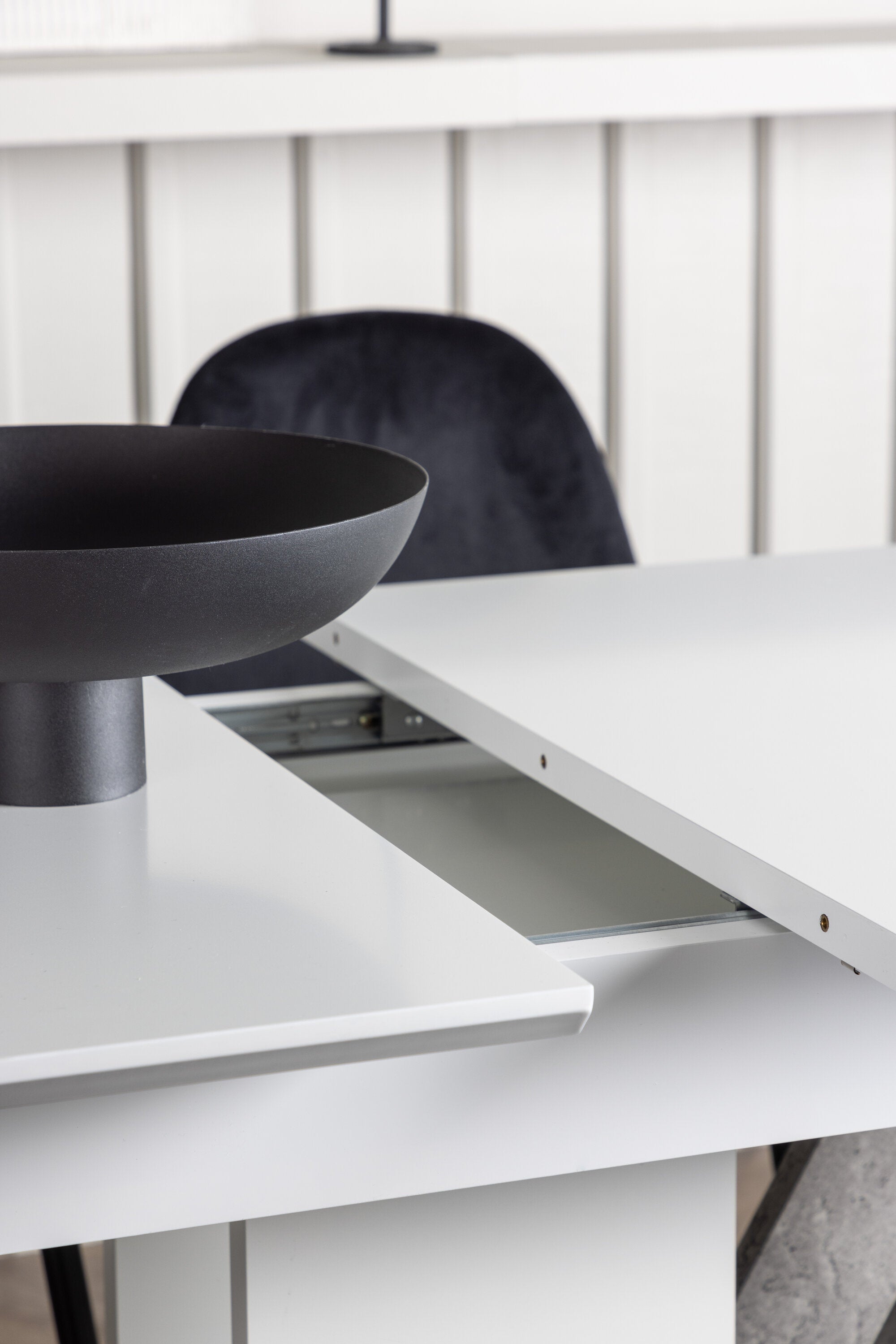 Disa Esszimmerset ausziehbar + Polar 120cm/4St. in Schwarz präsentiert im Onlineshop von KAQTU Design AG. Esszimmerset ist von Venture Home