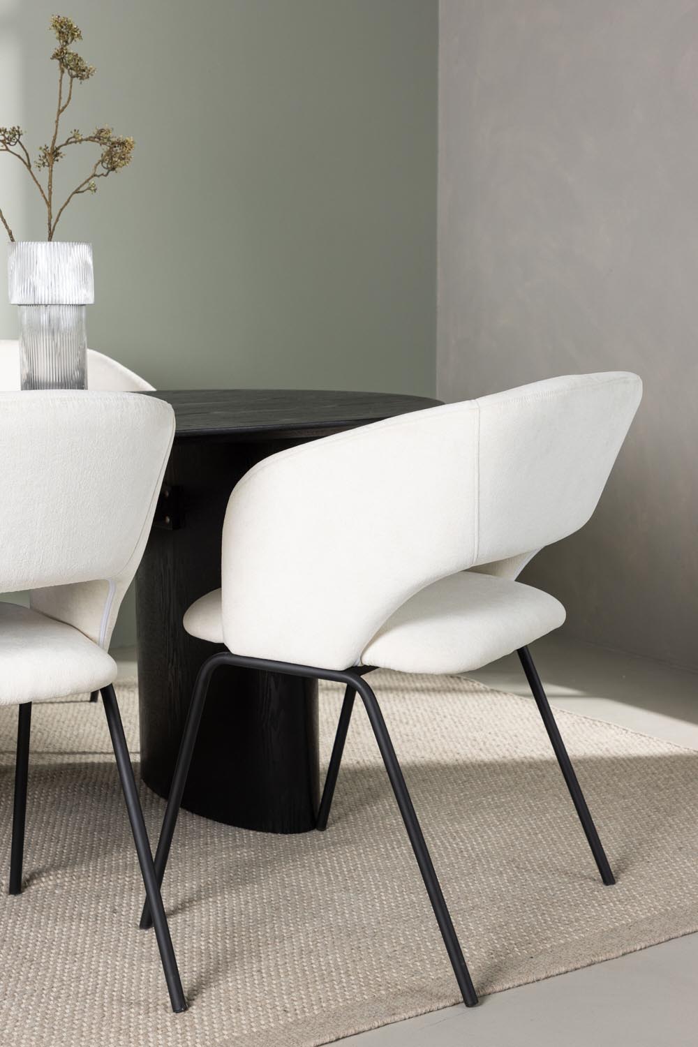 Isolde Esszimmerset + Day 180cm/4St. in Schwarz / gebrochenes Weiss präsentiert im Onlineshop von KAQTU Design AG. Esszimmerset ist von Venture Home