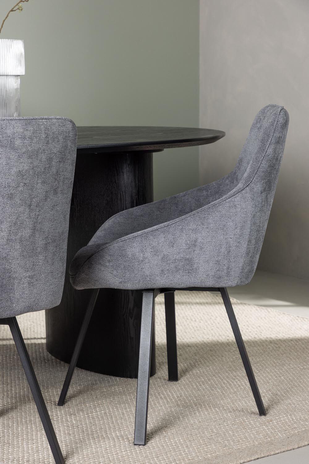 Isolde Esstischset + Rosie 180cm/4Stk. in Schwarzgrau präsentiert im Onlineshop von KAQTU Design AG. Esszimmerset ist von Venture Home