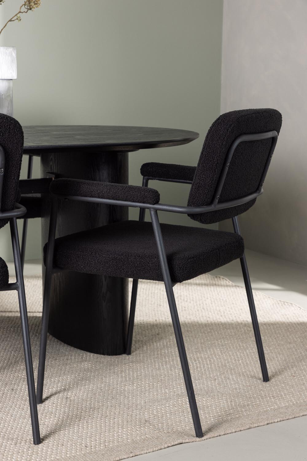 Isolde Esszimmerset + Yesterday 180cm/4St. in Schwarz präsentiert im Onlineshop von KAQTU Design AG. Esszimmerset ist von Venture Home