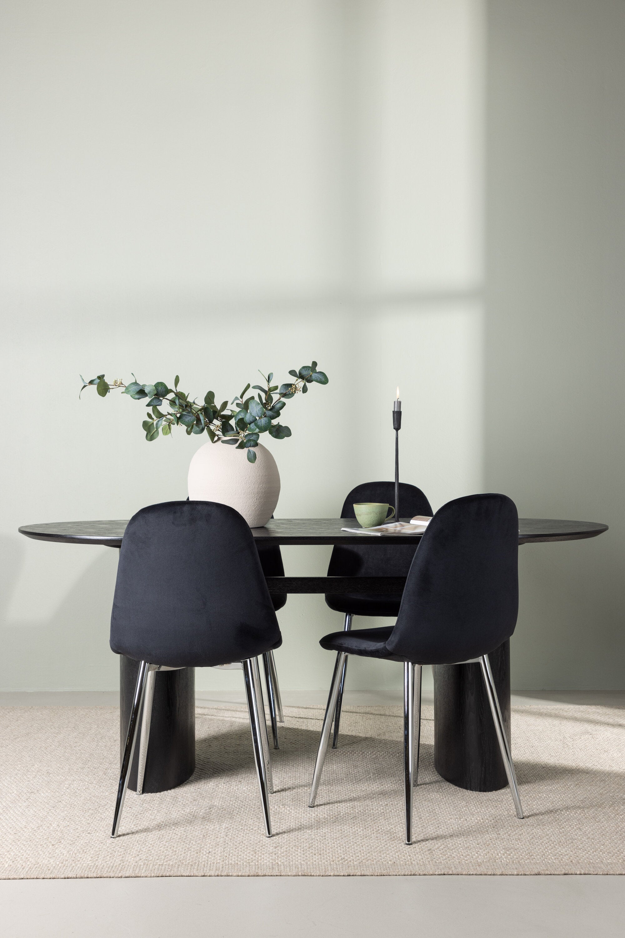 Isolde Esszimmerset + Polar 180cm/4St. in Schwarzes Silber präsentiert im Onlineshop von KAQTU Design AG. Esszimmerset ist von Venture Home
