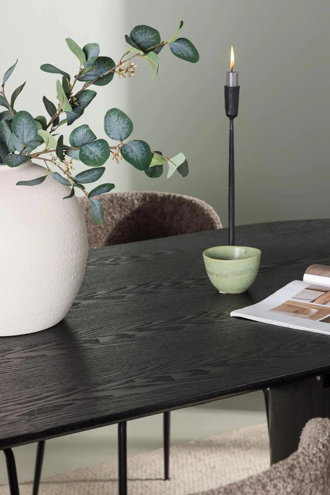 Elegantes Isolde Set: Zeitlose Ästhetik für Ihr Esszimmer.