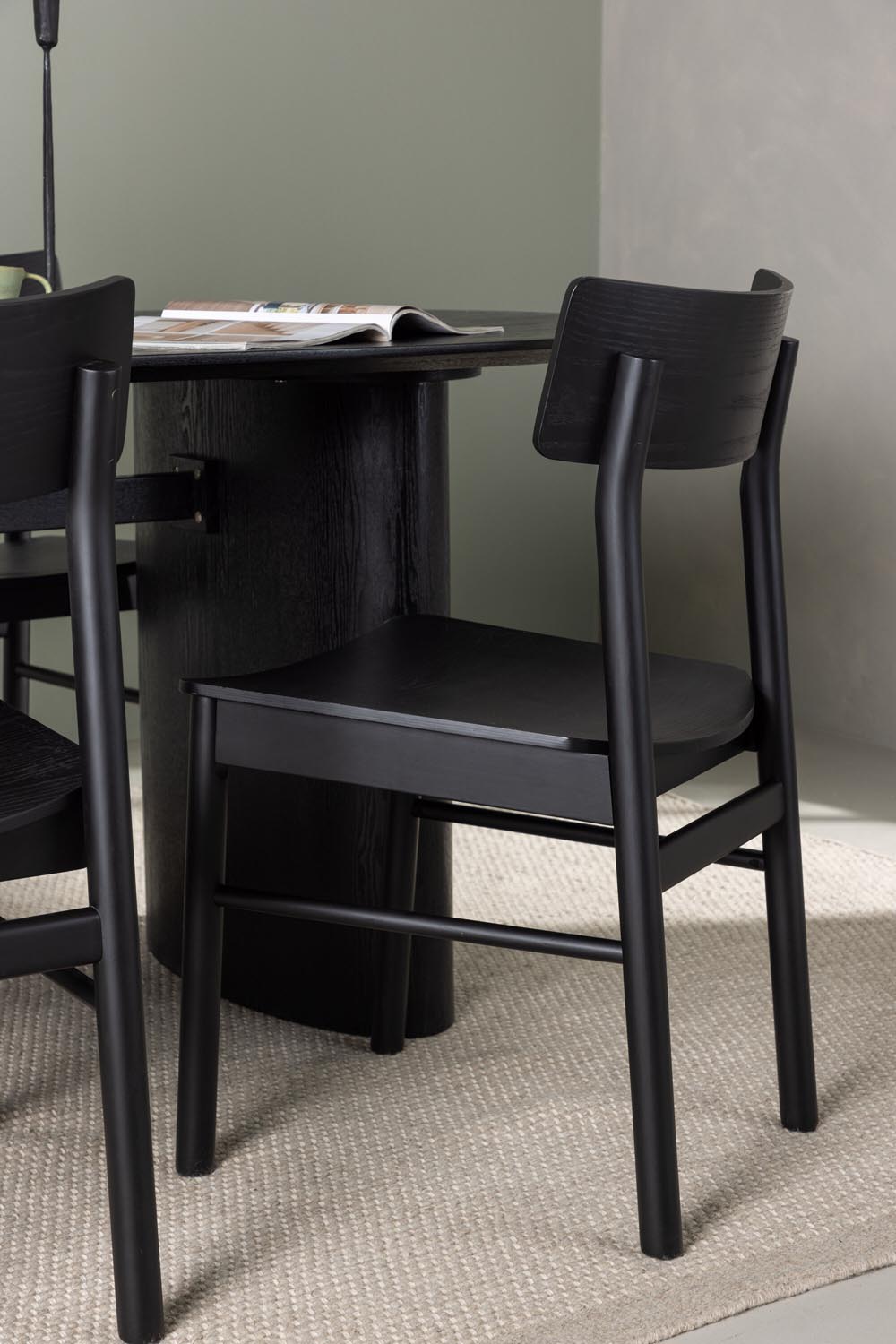Isolde Esszimmerset + Montros 180cm/4St. in Schwarz präsentiert im Onlineshop von KAQTU Design AG. Esszimmerset ist von Venture Home