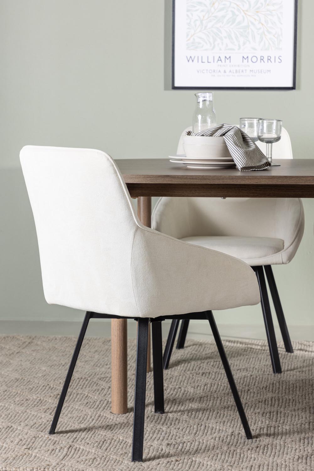 Andy Esszimmerset + Rosie 180cm/4St. in Beige, Schwarz präsentiert im Onlineshop von KAQTU Design AG. Esszimmerset ist von Venture Home