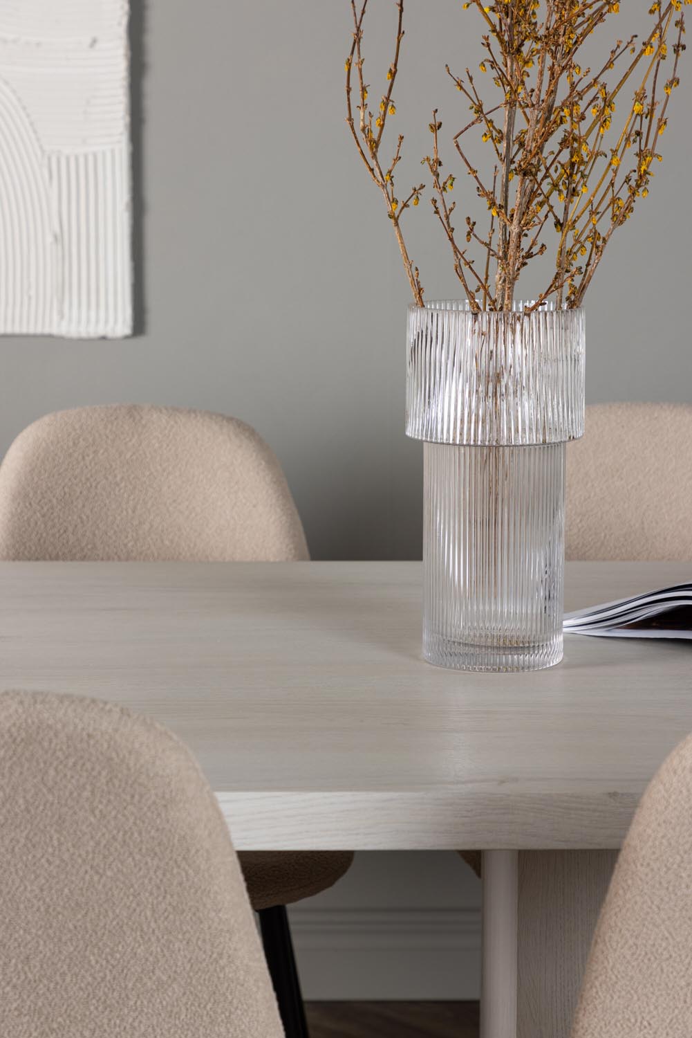 Olga Esszimmerset + Polar 200cm/6St. in Beige, Schwarz präsentiert im Onlineshop von KAQTU Design AG. Esszimmerset ist von Venture Home