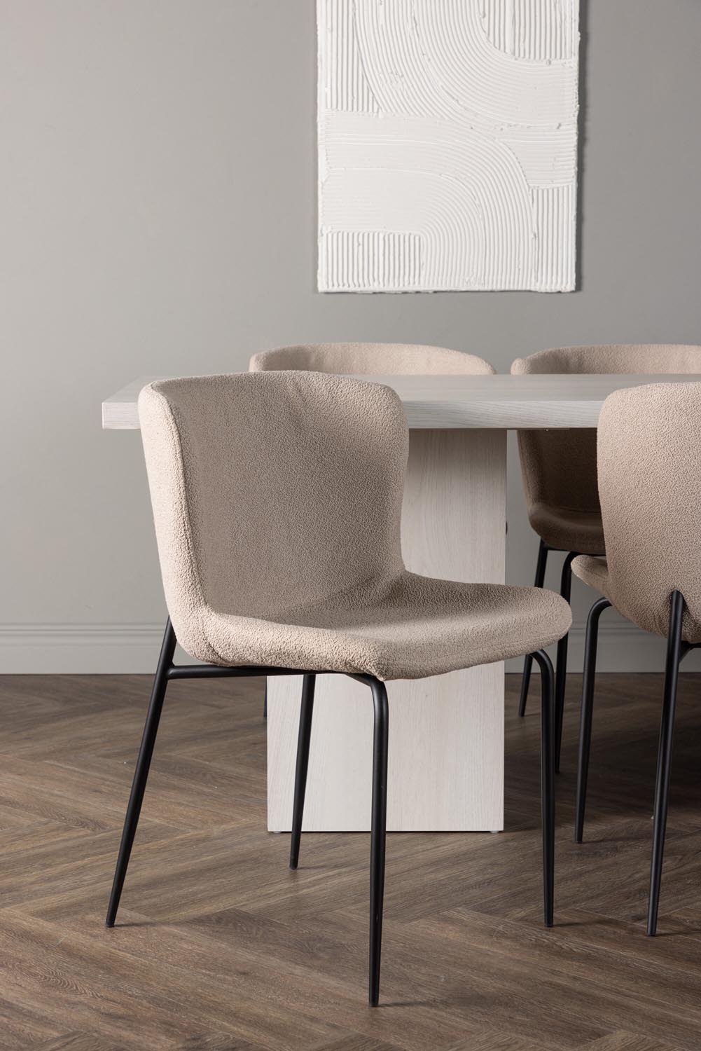 Olga Esszimmerset + Modesto 200cm/6St. in Beige, Schwarz präsentiert im Onlineshop von KAQTU Design AG. Esszimmerset ist von Venture Home