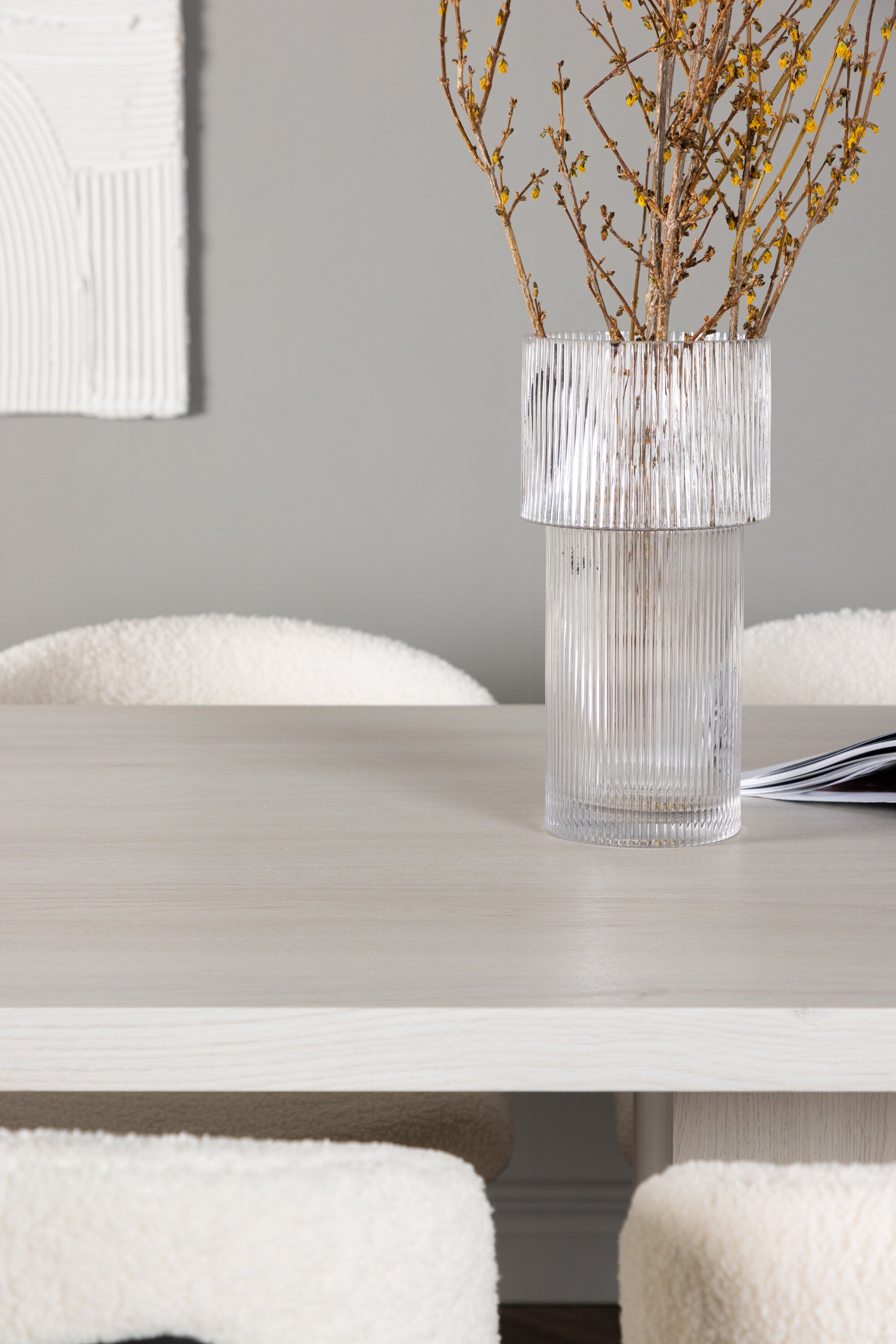 Olga Esszimmerset + Chico 200cm/6St. in Weiss präsentiert im Onlineshop von KAQTU Design AG. Esszimmerset ist von Venture Home