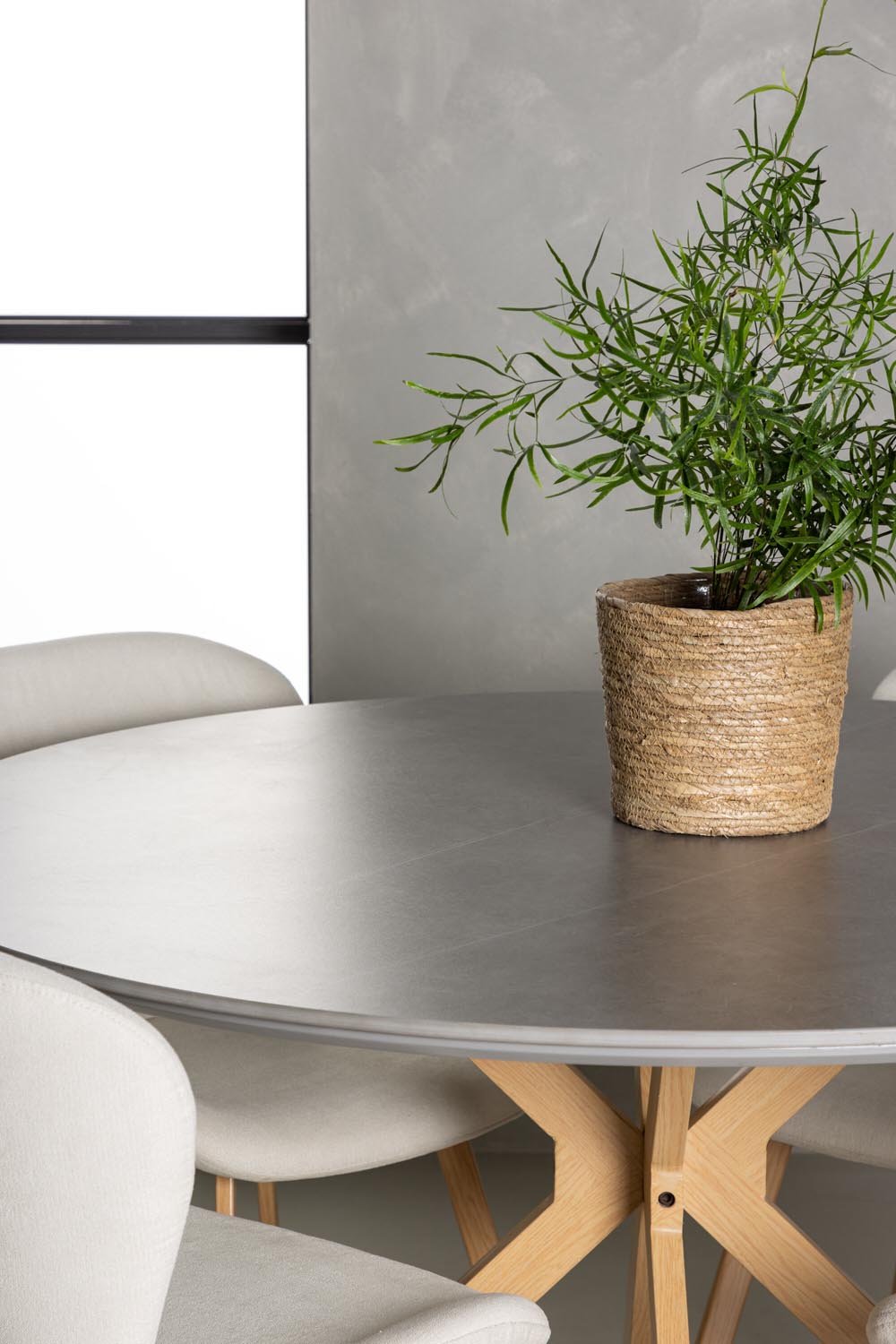 Piazza Esszimmerset + Lilja ⌀120cm/4St. in Beige, Natur präsentiert im Onlineshop von KAQTU Design AG. Esszimmerset ist von Venture Home