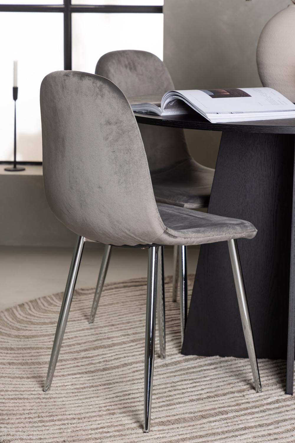Bootcut Esszimmerset + Eva ⌀110cm/4St. in Hellgrau, Silber präsentiert im Onlineshop von KAQTU Design AG. Esszimmerset ist von Venture Home