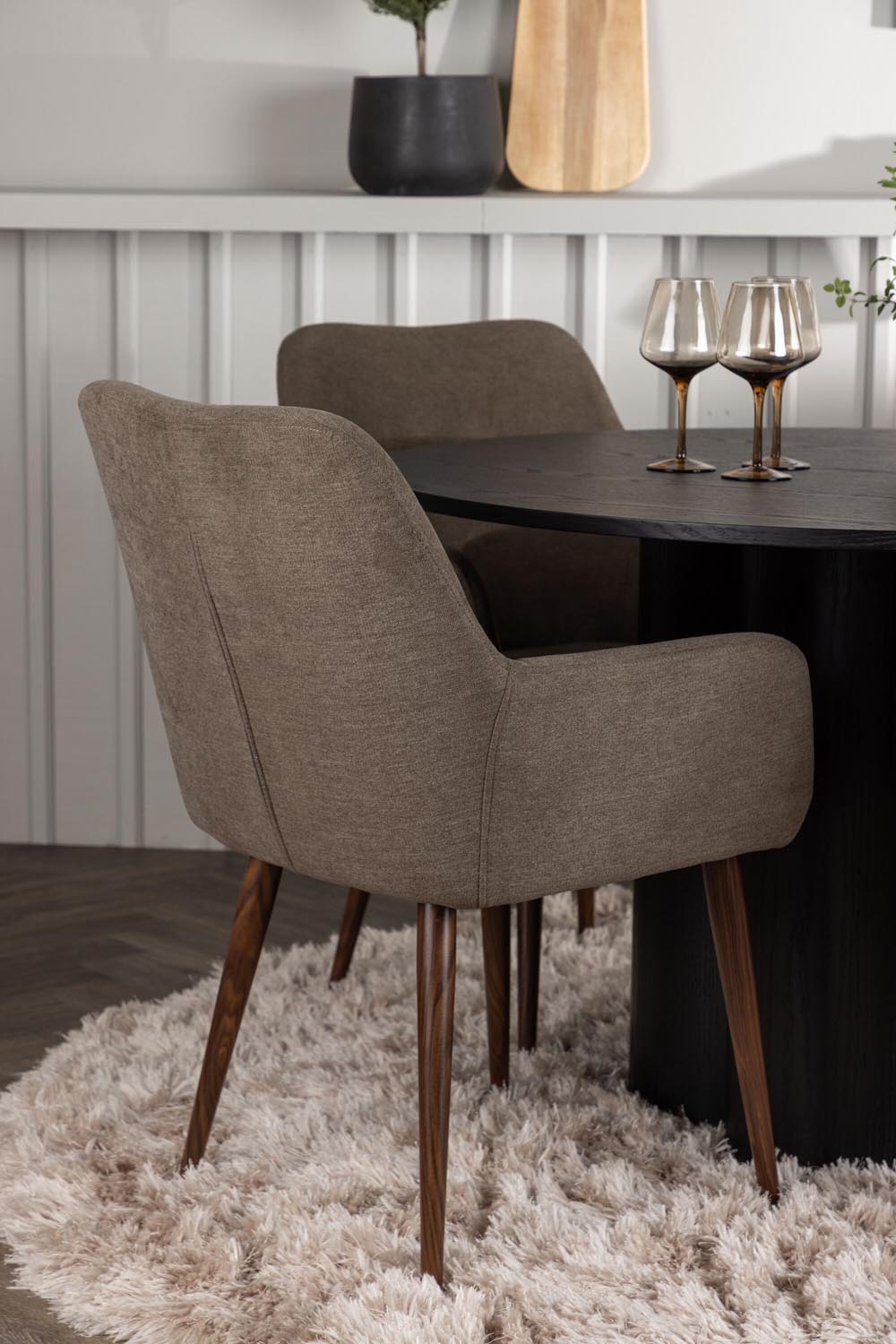 Olivia Esszimmerset + Tomorrow ⌀110cm/4St. in Braun präsentiert im Onlineshop von KAQTU Design AG. Esszimmerset ist von Venture Home