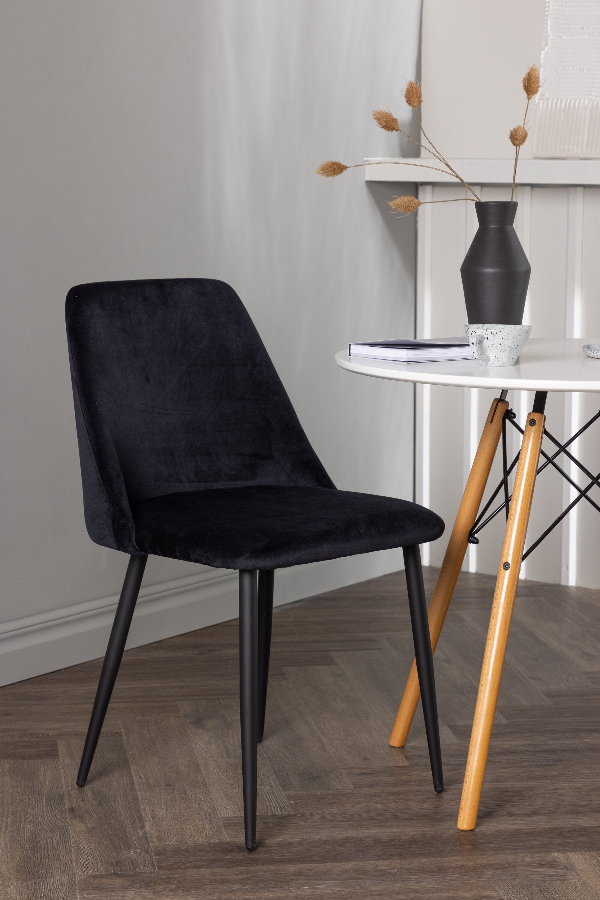 Danburi Esszimmerset + Night ⌀60cm/2St. in Schwarz präsentiert im Onlineshop von KAQTU Design AG. Esszimmerset ist von Venture Home