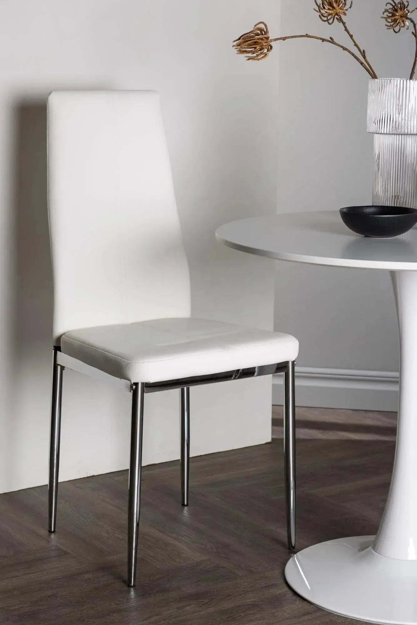 Elegantes Esszimmerset Hamden + Pastill, perfekt für kompakte Räume.