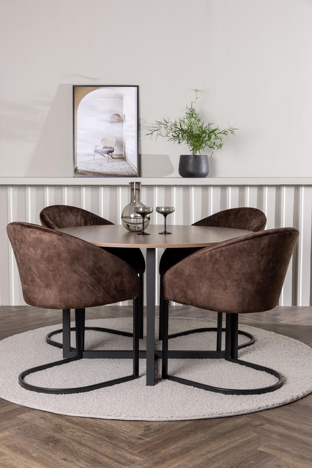 Durango Esszimmerset + Evening ⌀120cm/4St. in Schwarz Braun präsentiert im Onlineshop von KAQTU Design AG. Esszimmerset ist von Venture Home