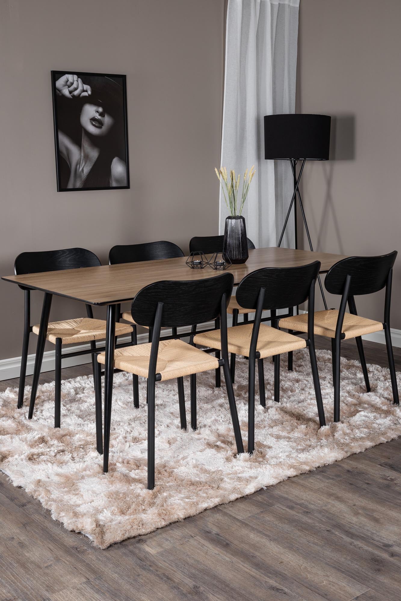 Esszimmer Set Silar mit Stuhl Polly in Schwarz/Schwarz/Natur präsentiert im Onlineshop von KAQTU Design AG. Esszimmerset ist von Venture Home