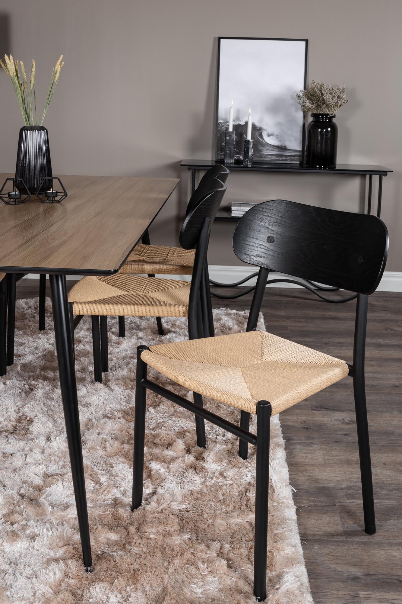 Esszimmer Set Silar mit Stuhl Polly in Schwarz/Schwarz/Natur präsentiert im Onlineshop von KAQTU Design AG. Esszimmerset ist von Venture Home