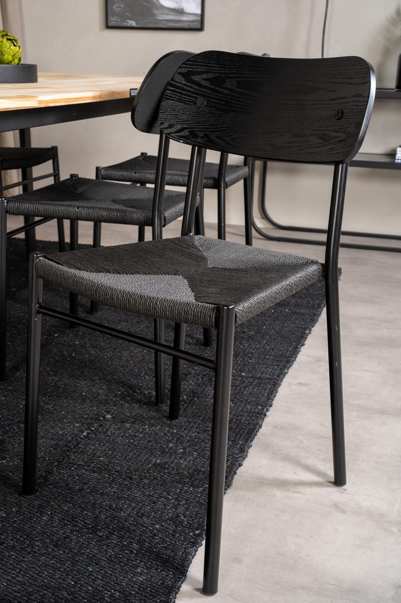 Esszimmer Set Cirebon mit Stuhl Polly in Natur/Schwarz präsentiert im Onlineshop von KAQTU Design AG. Esszimmerset ist von Venture Home