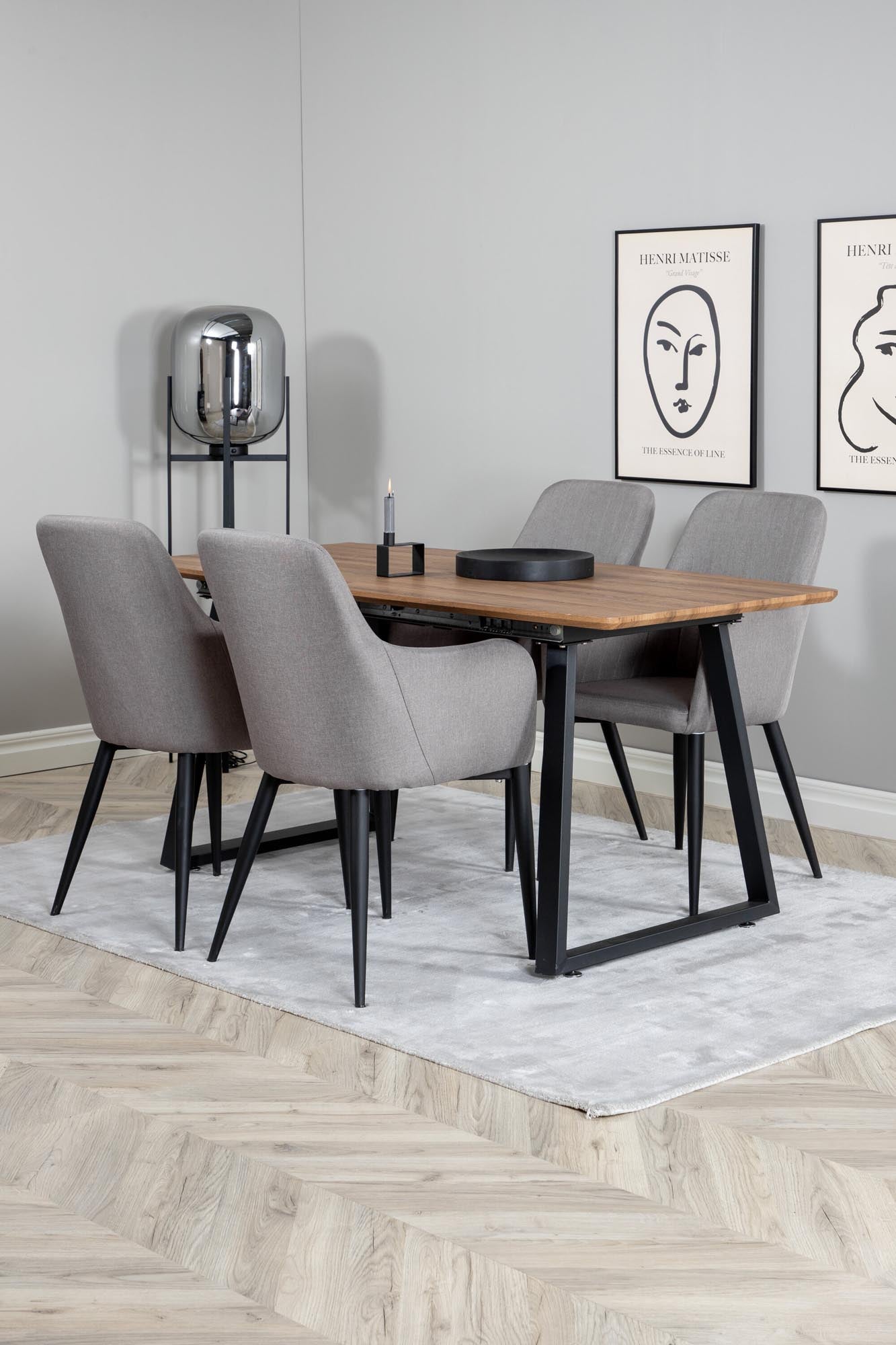 Esszimmer Set Inca mit Stuhl Comfort in Schwarz Schwarz präsentiert im Onlineshop von KAQTU Design AG. Esszimmerset ist von Venture Home