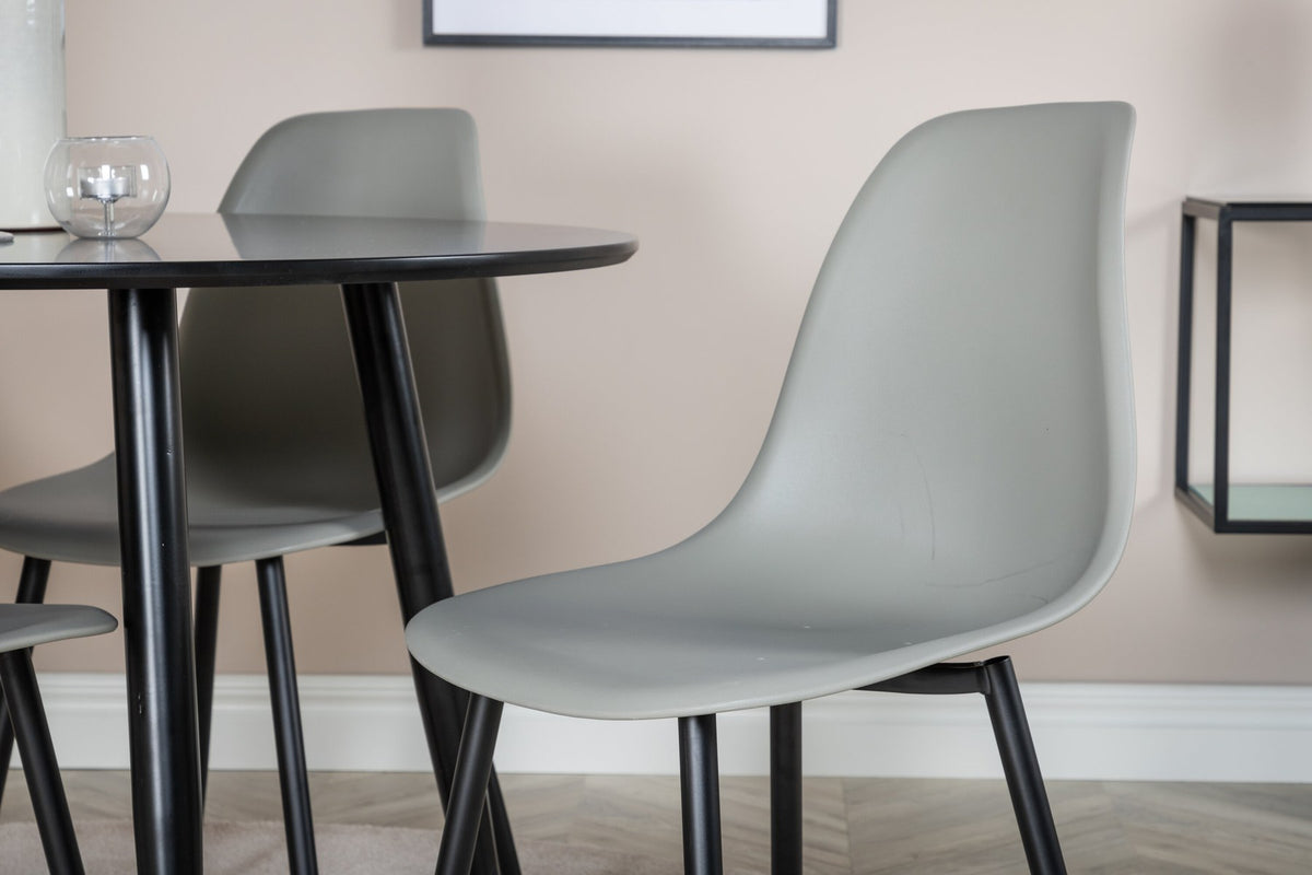 Esszimmerset Plaza mit Tisch aus MDF und Stahlgestell sowie vier Stühlen Polar in Weiss/Grau/Weiss, Ansicht des kompletten Sets.