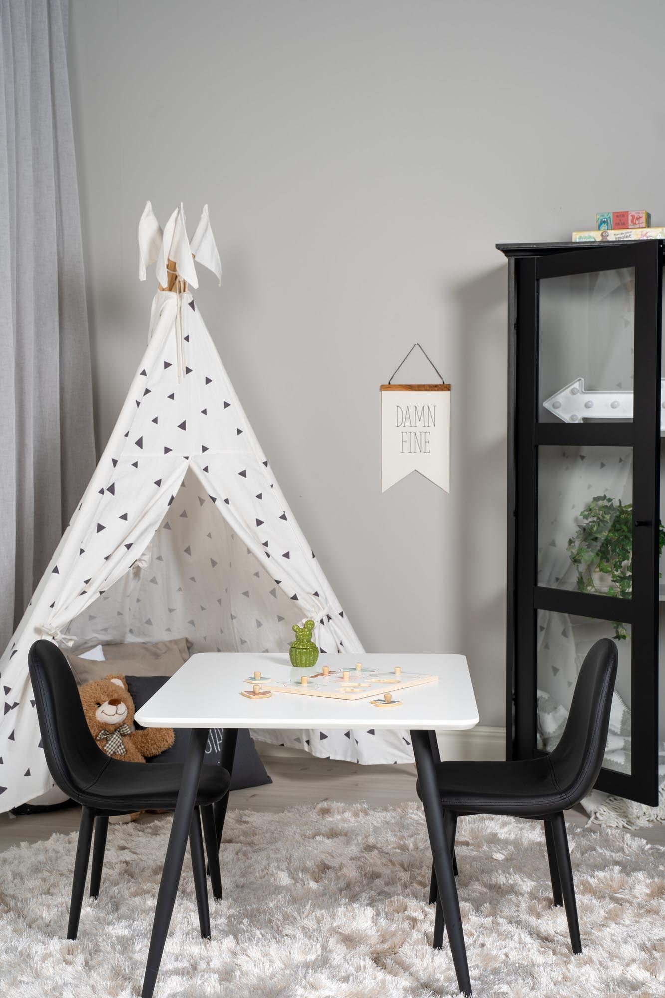 Esszimmer Set Polar mit Stuhl Polar in Weiss/Grau/Weiss präsentiert im Onlineshop von KAQTU Design AG. Esszimmerset ist von Venture Home