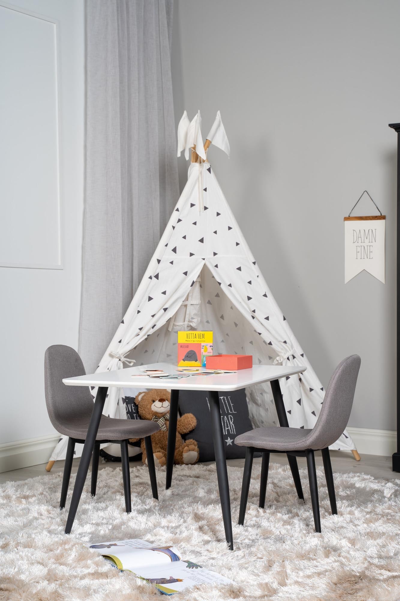 Esszimmer Set Polar mit Stuhl Polar in Weiss/Grau/Weiss präsentiert im Onlineshop von KAQTU Design AG. Esszimmerset ist von Venture Home