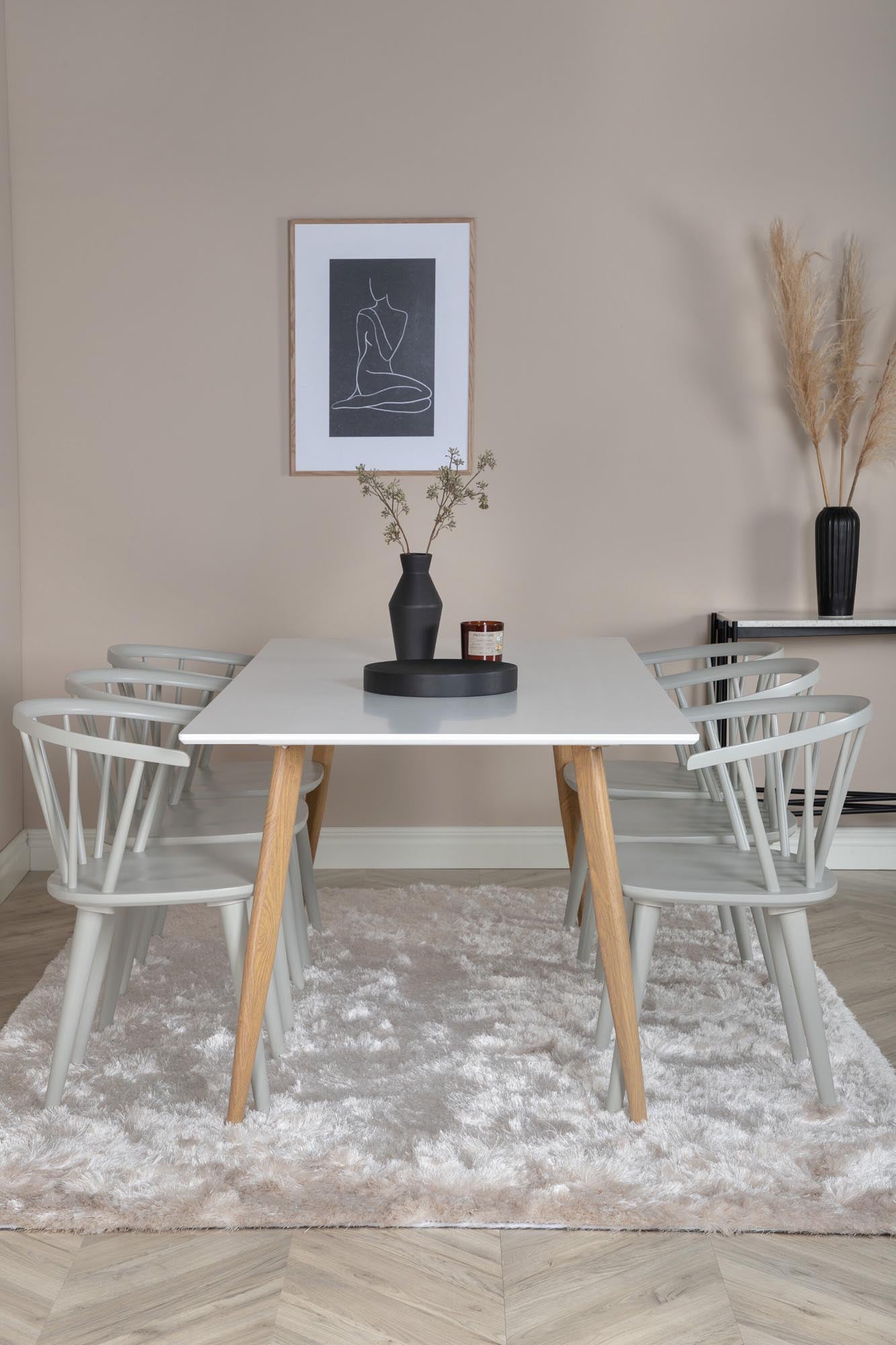 Esszimmer Set Polar mit Stuhl Bobby in Weiss / Weiss präsentiert im Onlineshop von KAQTU Design AG. Esszimmerset ist von Venture Home