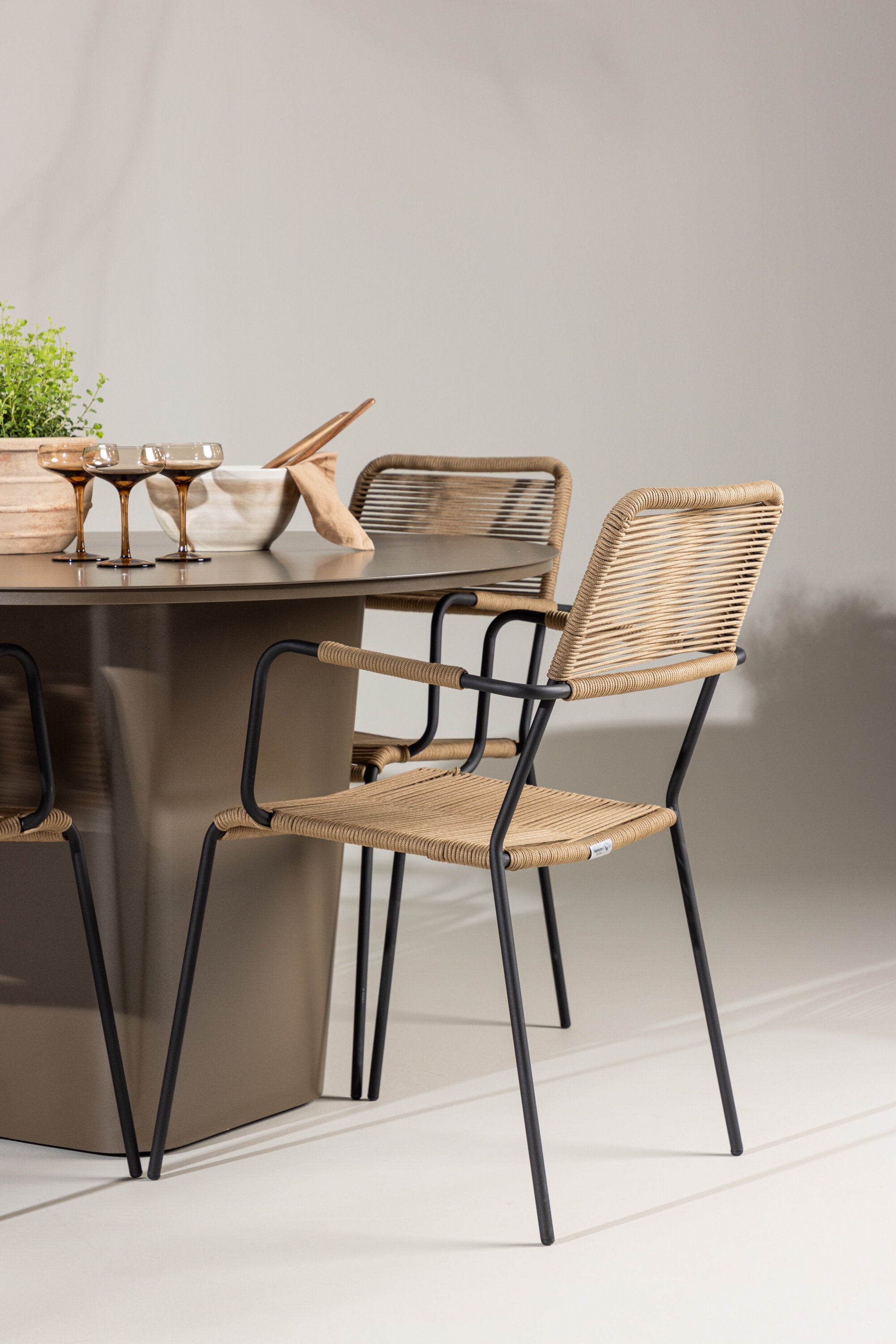 Santa Fe Gartentisch Set Lindos in Braun/Schwarz/Beige präsentiert im Onlineshop von KAQTU Design AG. Gartentischset ist von Venture Home