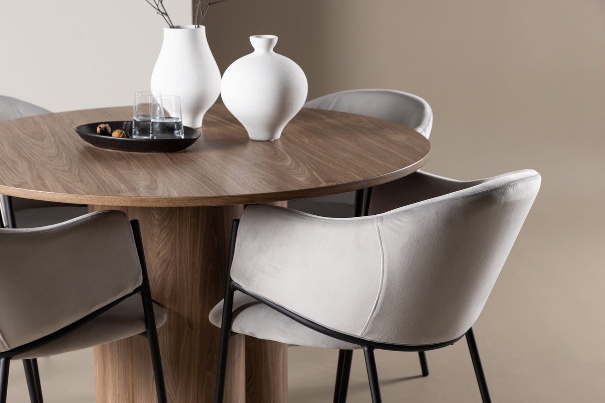 Olivia Esstisch mit Evelina Stühlen in Grau präsentiert im Onlineshop von KAQTU Design AG. Esszimmerset ist von Venture Home