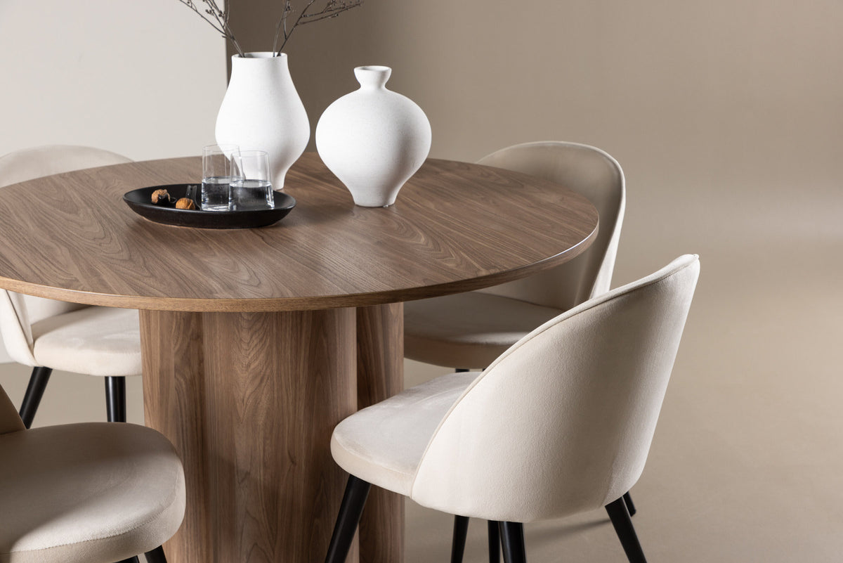 Olivia Esstisch mit Velvet Stühlen in Beige präsentiert im Onlineshop von KAQTU Design AG. Esszimmerset ist von Venture Home