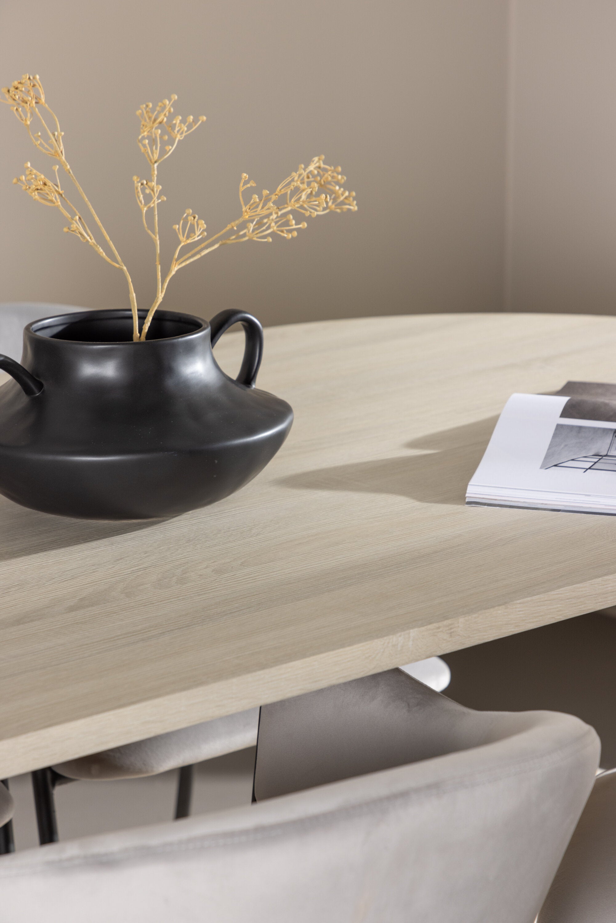 Tisch Andy mit Stühlen Evelina in  präsentiert im Onlineshop von KAQTU Design AG. Esszimmerset ist von Venture Home