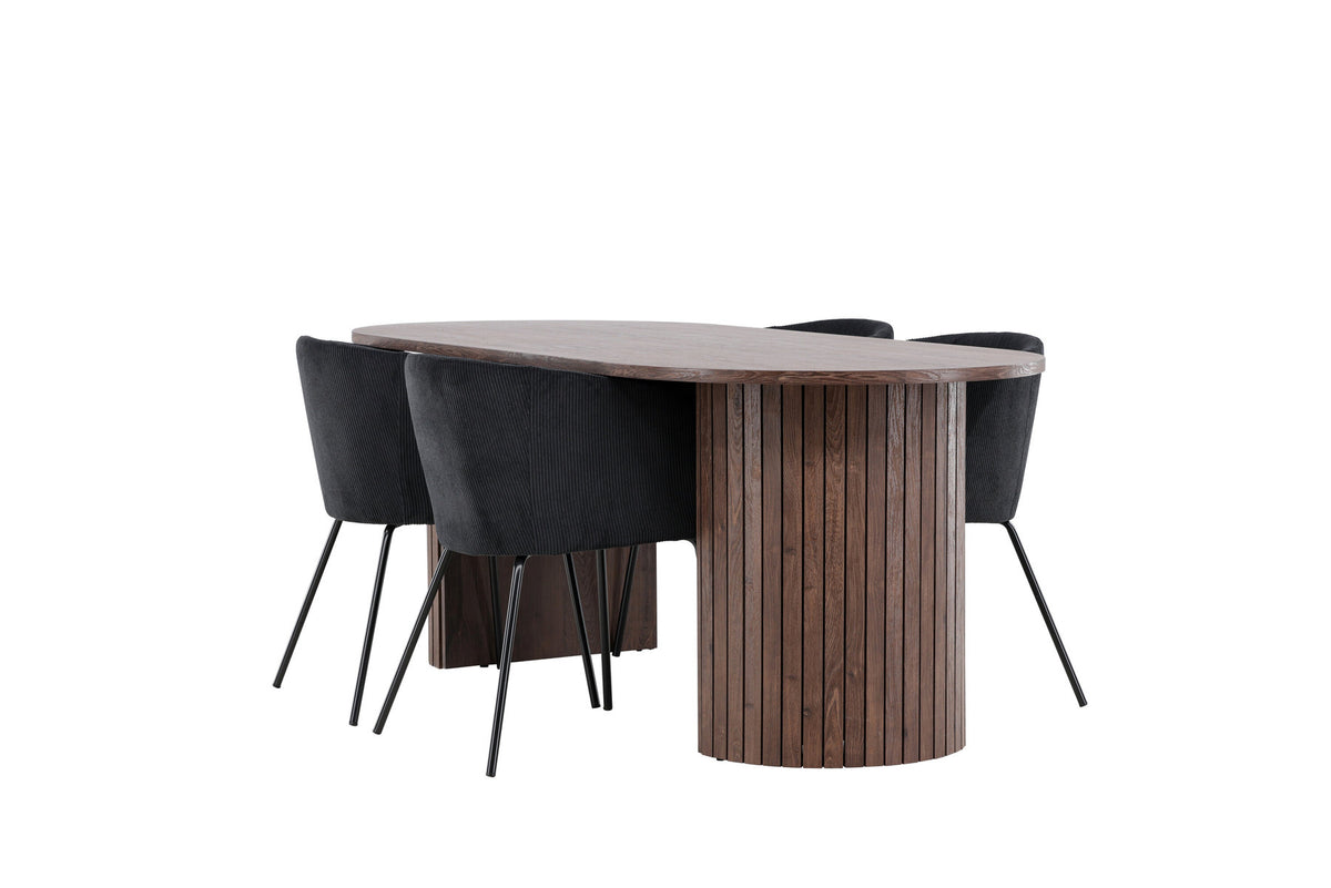 Härön Esstisch mit Berit Stühlen in Schwarz präsentiert im Onlineshop von KAQTU Design AG. Esszimmerset ist von Venture Home