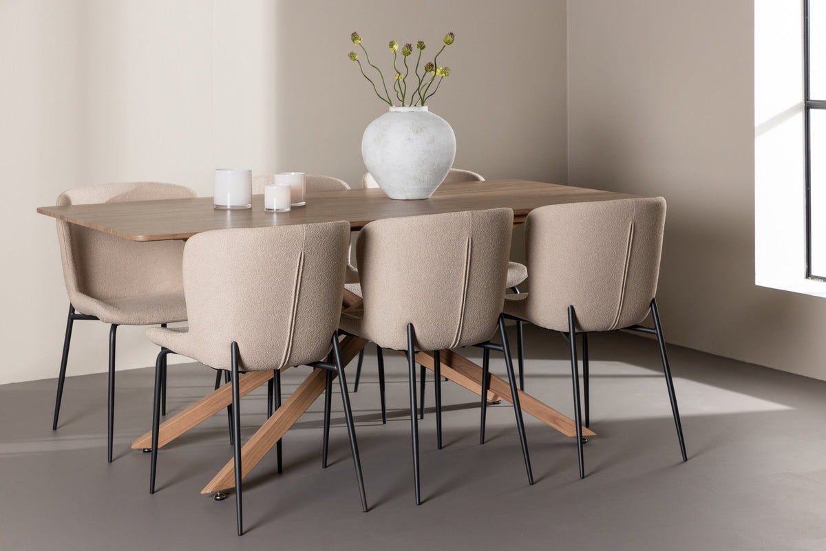 Piazza Esstisch mit Modesto Stühlen in Beige präsentiert im Onlineshop von KAQTU Design AG. Esszimmerset ist von Venture Home