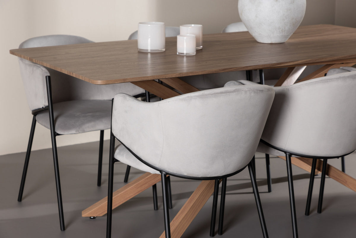Piazza Esstisch mit Evelina Stühlen in Grau präsentiert im Onlineshop von KAQTU Design AG. Esszimmerset ist von Venture Home