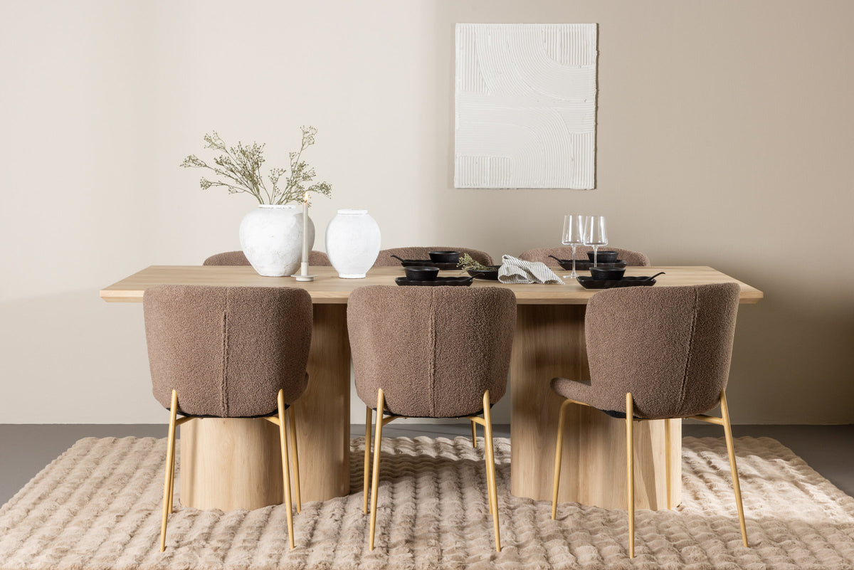 Olivia Esstisch mit Modesto Stühlen in Braun präsentiert im Onlineshop von KAQTU Design AG. Esszimmerset ist von Venture Home