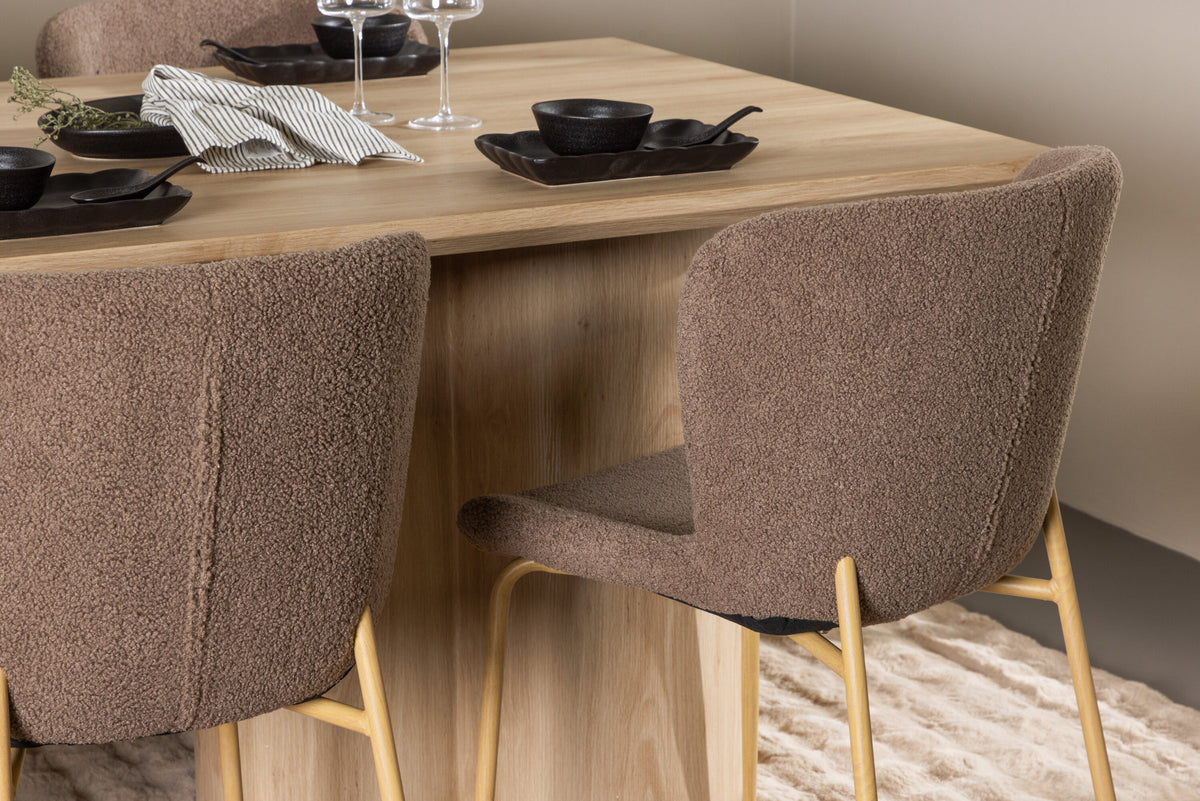 Olivia Esstisch mit Modesto Stühlen in Braun präsentiert im Onlineshop von KAQTU Design AG. Esszimmerset ist von Venture Home
