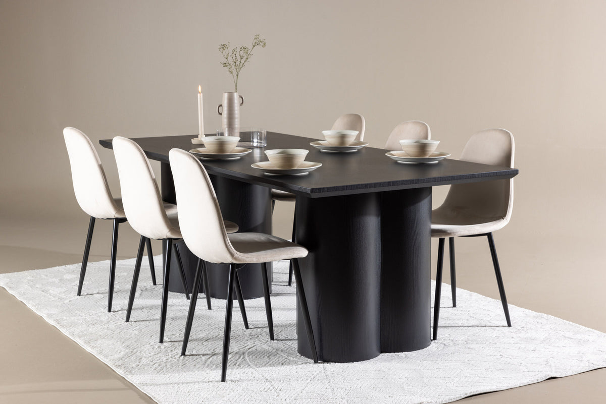 Olivia Esstisch mit Polar Stühlen in Beige präsentiert im Onlineshop von KAQTU Design AG. Esszimmerset ist von Venture Home