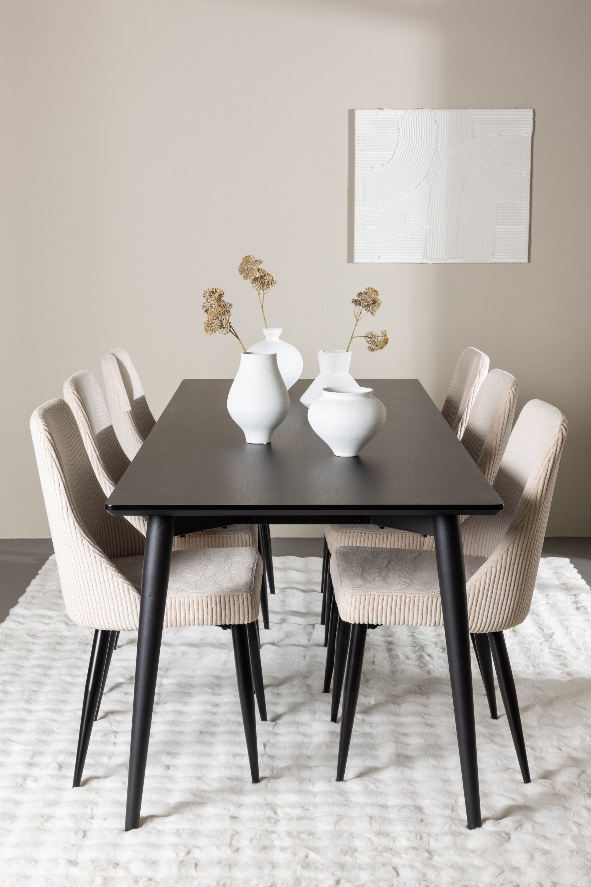 Ellis Esstisch mit Leone Stühlen in  präsentiert im Onlineshop von KAQTU Design AG. Esszimmerset ist von Venture Home