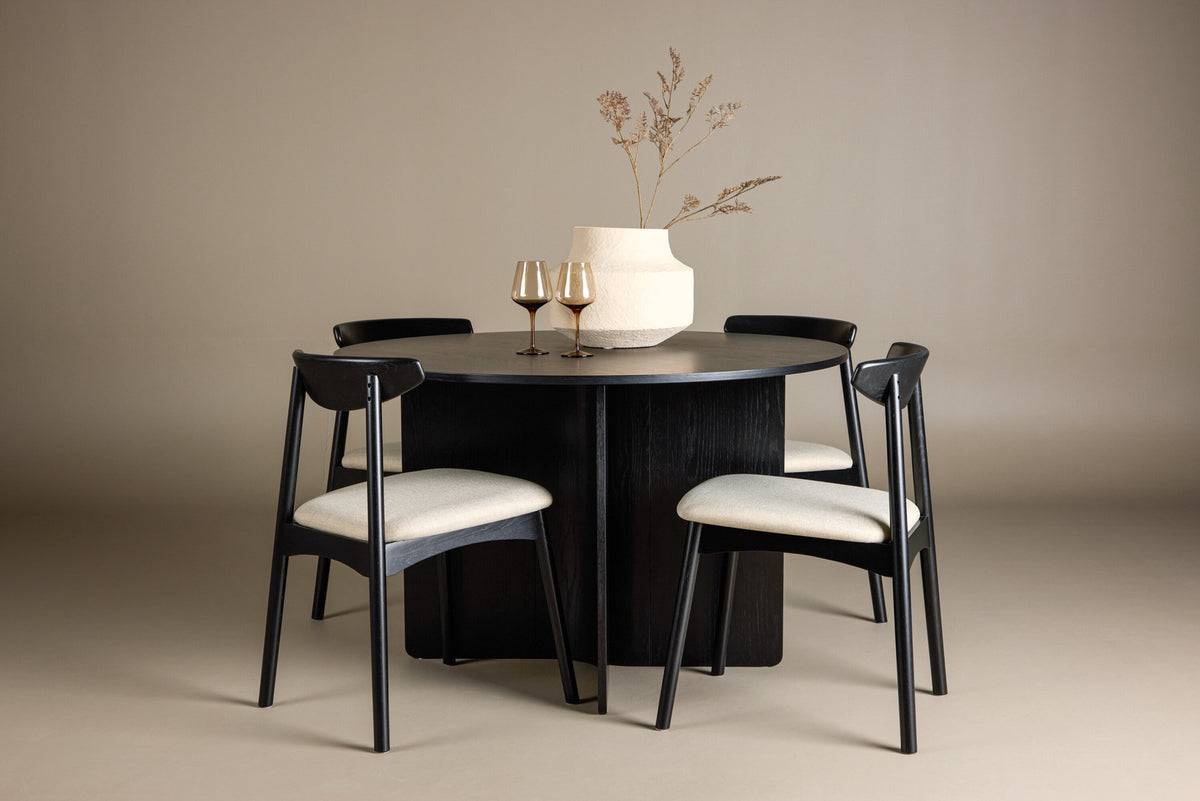 Tyresö Esstisch mit Ven Stühlen in Schwarz präsentiert im Onlineshop von KAQTU Design AG. Esszimmerset ist von Venture Home