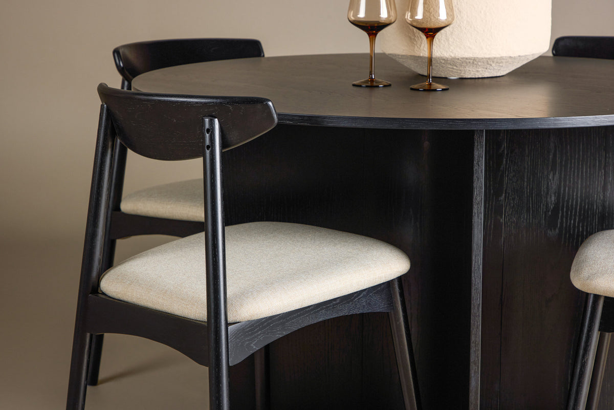 Tyresö Esstisch mit Ven Stühlen in Schwarz präsentiert im Onlineshop von KAQTU Design AG. Esszimmerset ist von Venture Home