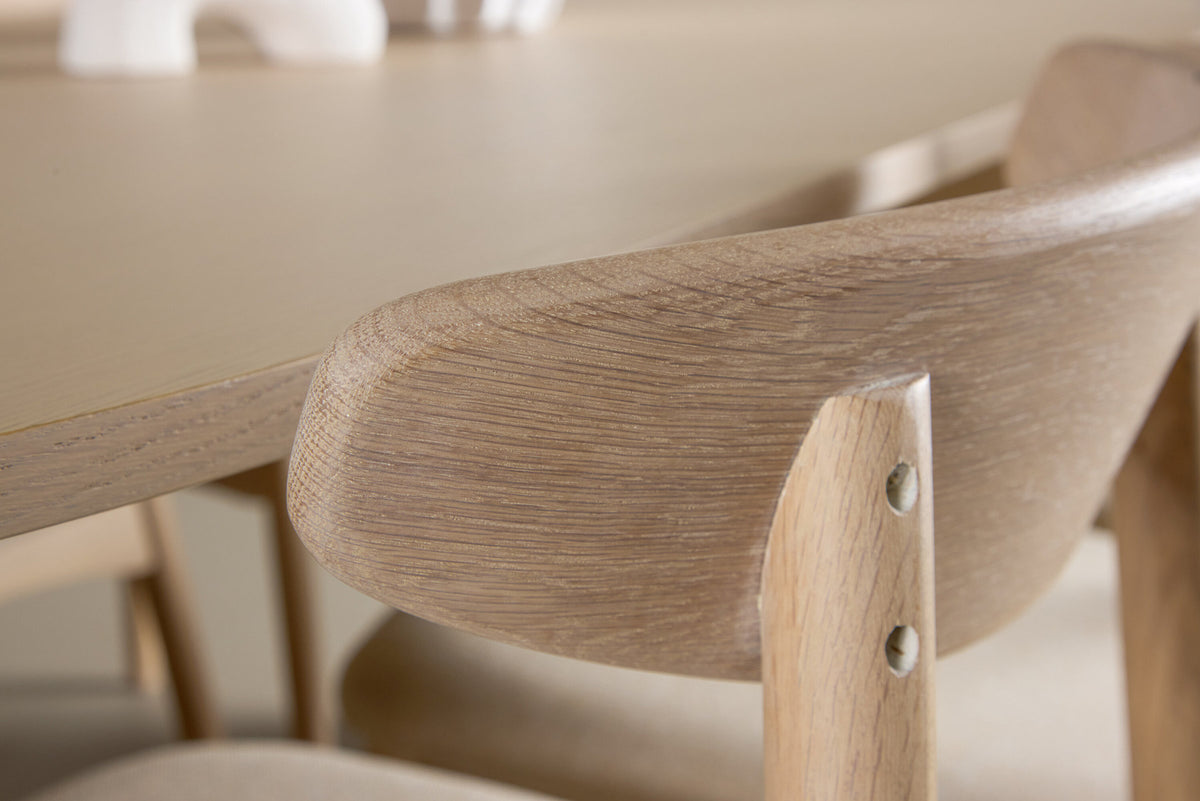 Tyresö Esstisch mit Ven Stühlen in Whitewash präsentiert im Onlineshop von KAQTU Design AG. Esszimmerset ist von Venture Home