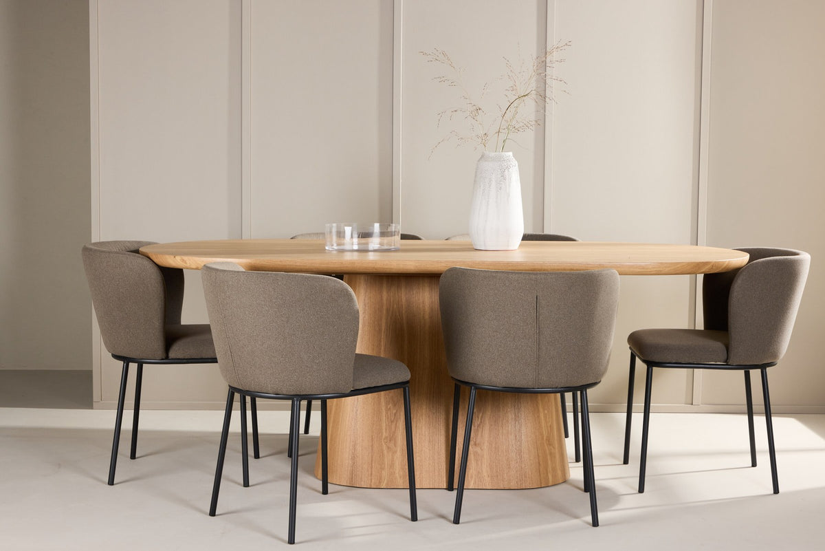 Esszimmerset Stjärnö mit Edina Stuhl: Esstisch mit MDF-Platte in Nature und sechs Stühlen mit Leinenbezug in Braun, skandinavisches Design.