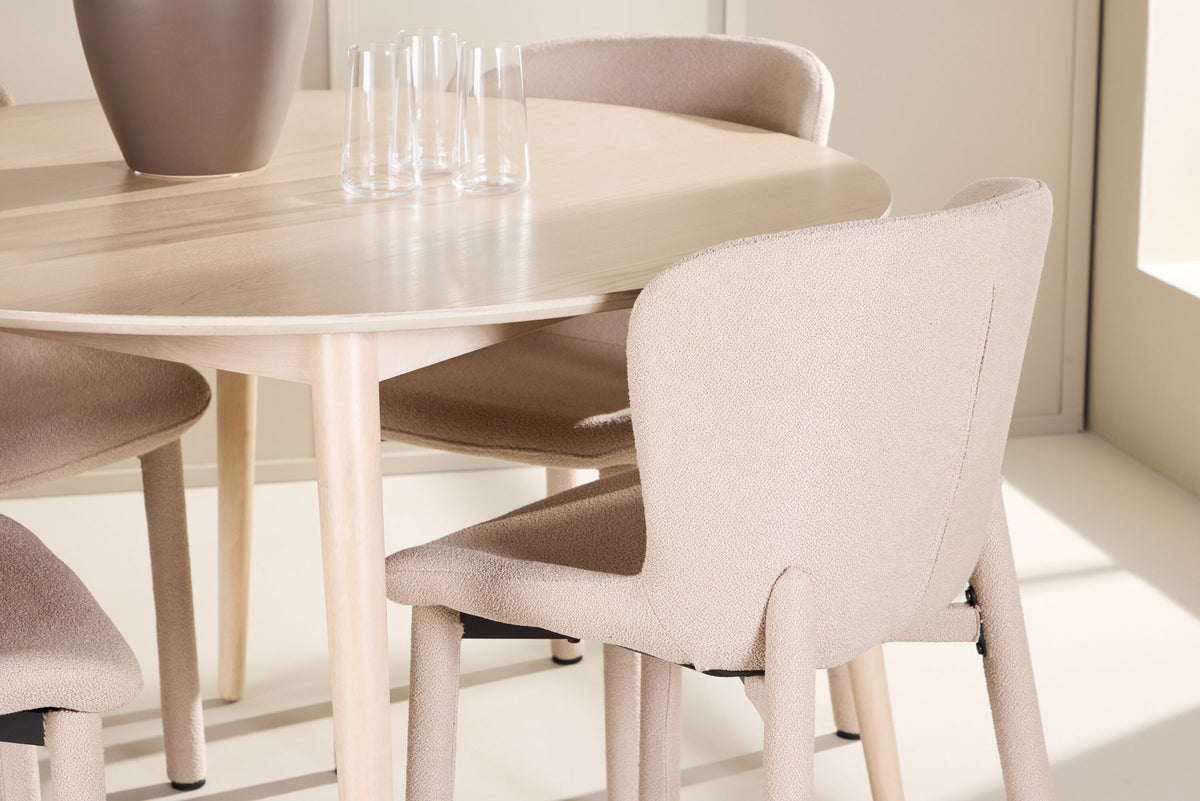 Esstisch Flora mit vier Astoria-Stühlen, Farbe White Wash, Tisch aus MDF, Stühle aus Gummiholz, skandinavisches Esszimmerset