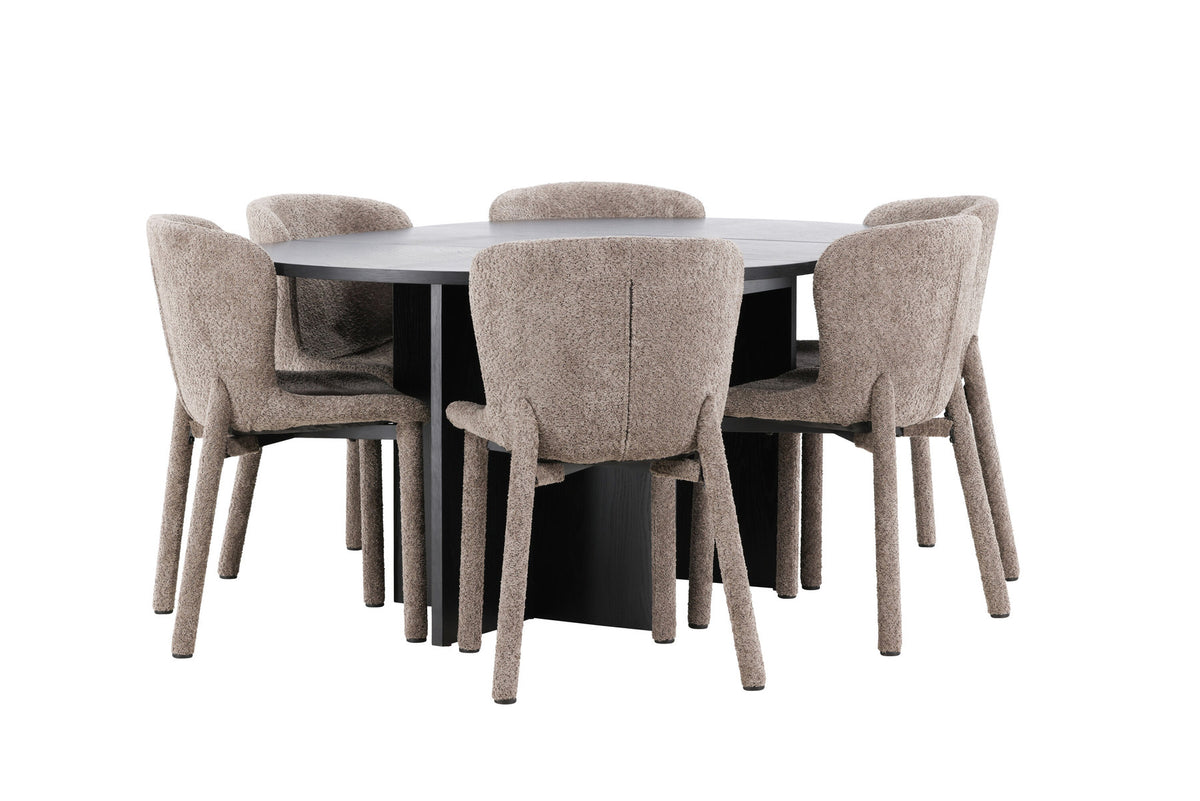 Esszimmerset von Venture Home: rechteckiger Esstisch mit schwarzer MDF-Platte und Stahlbeinen sowie zwei Stühle mit braunem Bouclé-Bezug.