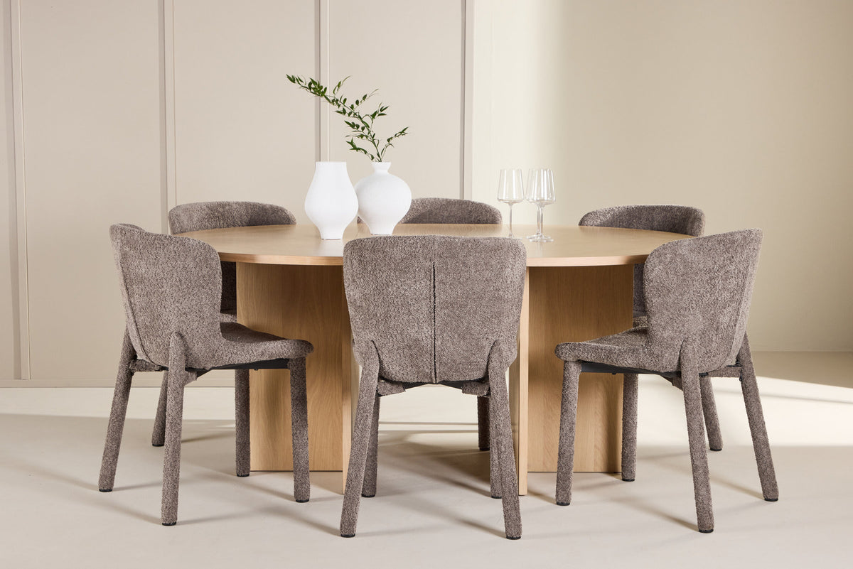 Esszimmerset Strada & Astoria: rechteckiger Esstisch mit Whitewash-Tischplatte aus MDF und zwei Stühle mit braunem Bouclé-Bezug und Stahlbeinen