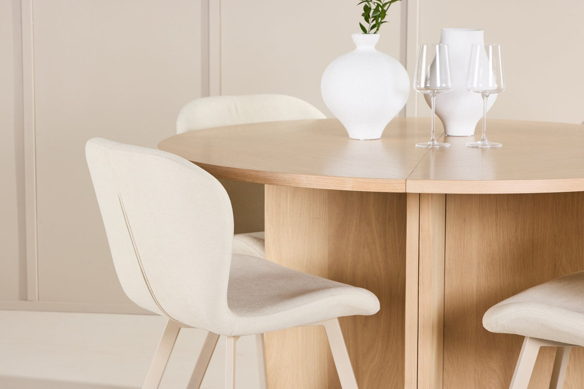 Runder Esstisch Strada aus MDF in White Wash mit sechs Lilja Stühlen, Esszimmerset von Venture Home in schlichtem Design